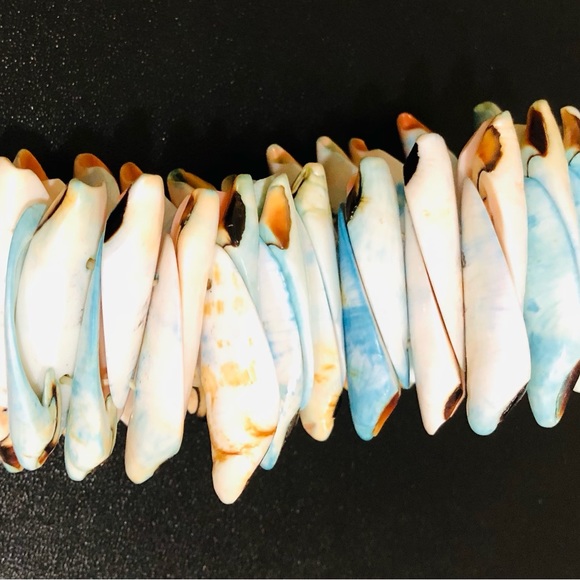 Wide Stretch Blue & Orange Shell Bracelet 1-1/2” wide - Picture 5 of 6